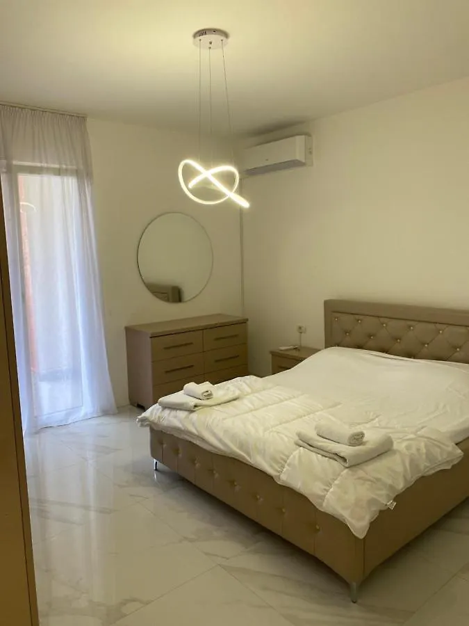 Nos Apartment 1 Shkoder Albania